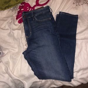 Hollister jeans
